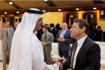 Sheikh Saif bin Zayed, Deputy Prime Minister and Minister of Interior, thanks Dr Peter Diamandis, chairman and chief executive of the X Prize Foundation, after he spoke to last night’s majlis about the group’s contest to build the world’s first private manned spaceflight. Ryan Carter / Crown Prince Court – Abu Dhabi