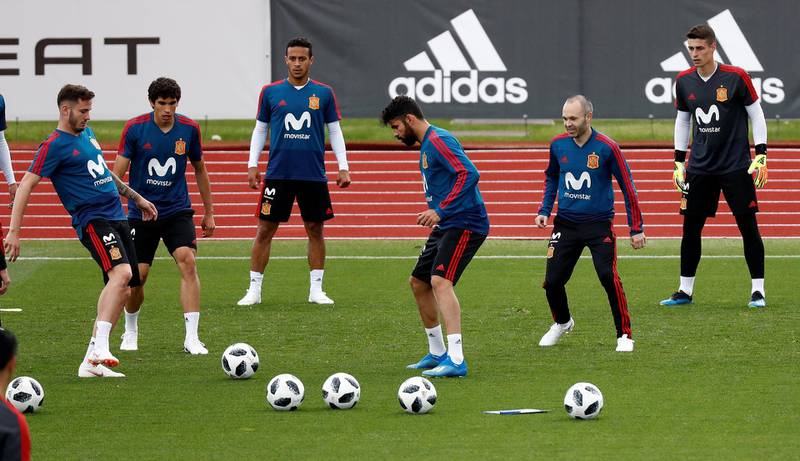 Soccer Football - FIFA World Cup - Spain Training - Spanish Federation Soccer Headquarters, Las Rozas, Spain - May 29, 2018   Spain's Diego Costa, Andres Iniesta and team mates during training   REUTERS/Juan Medina