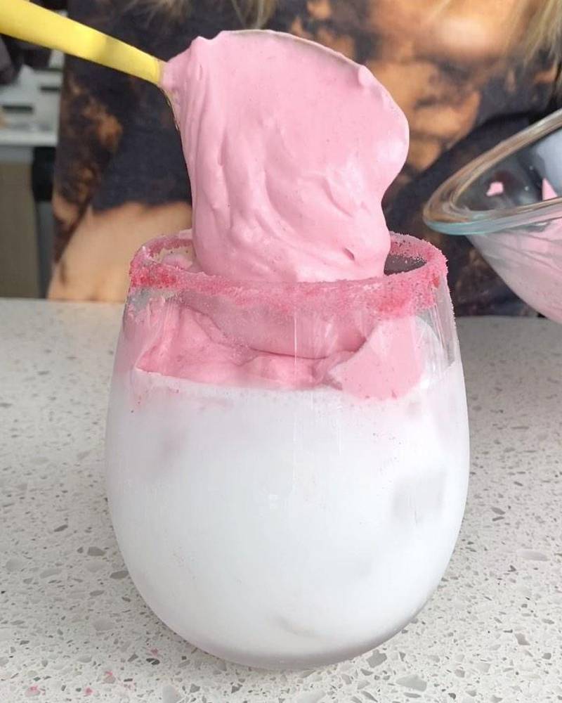 Whipped strawberry milk. Instagram/ @sweetportfolio