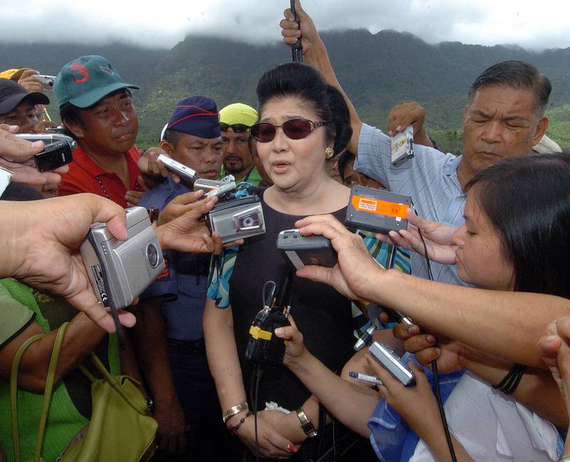 Imelda Marcos talks to the press in Leyte in 2006. AFP
