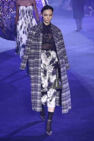 Dior goes back to the 1950s as Paris fashion week opens, Dior