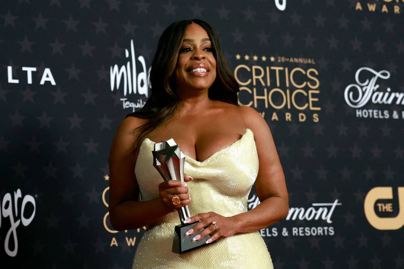 Niecy Nash-Betts with the award for Best Supporting Actress in a Limited Series or Movie Made for Television for Monster: The Jeffrey Dahmer Story. AFP