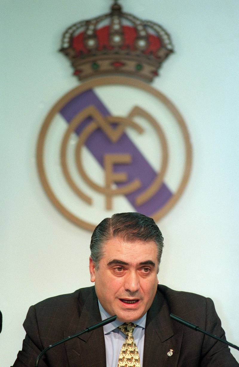 Lorenzo Sanz attends a press conference in 1995. EPA