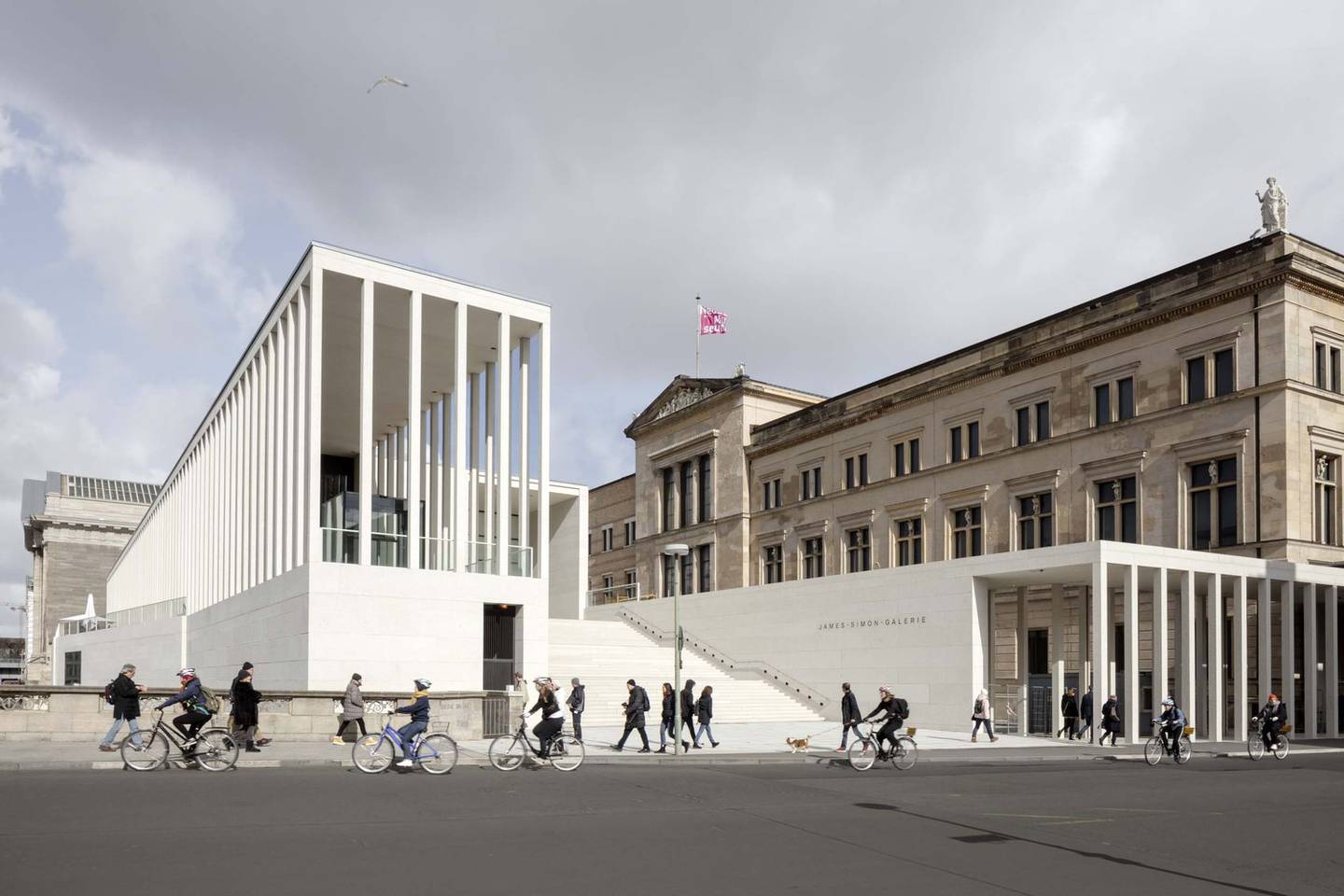 The James-Simon-Galerie in Berlin serves as a 'front door' for visitors to the five museums on Museum Island. Photo: Ute Zscharnt / David Chipperfield Architects