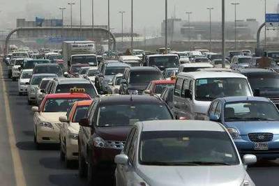 DUBAI - SEPTEMBER 19,2010 - Trafffic congestion along Al Ettihad road in Dubai. ( Paulo Vecina/The National )