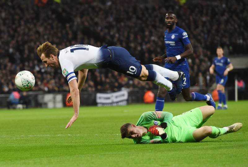 epa07270062 Tottenham Hotspur Harry Kane is fouled in the  penalty box during the Carabao Cup semi-final first leg soccer match between Tottenham Hotspur v Chelsea at Wembley stadium in London, Britain, 08 January 2019.  EPA/FACUNDO ARRIZABALAGA EDITORIAL USE ONLY. No use with unauthorized audio, video, data, fixture lists, club/league logos or 'live' services. Online in-match use limited to 120 images, no video emulation. No use in betting, games or single club/league/player publications