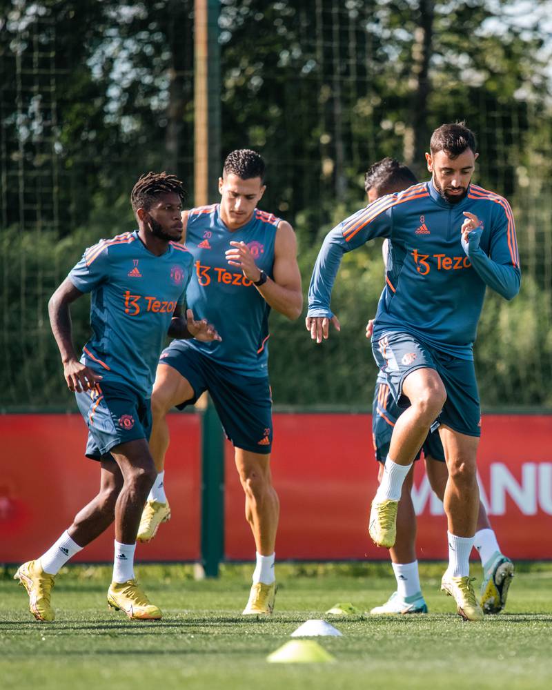 Fred, Diogo Dalot and Bruno Fernandes in training. 