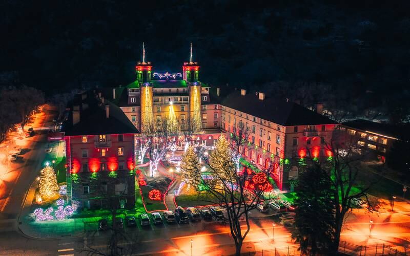Hotel Colorado in Glenwood Springs, Colorado, has been delighting guests with its extravagant holiday decorations since 1893.