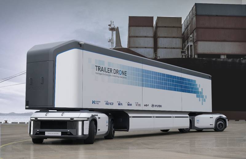 The trailer drone concept requires two fuel-cell-powered bogies with a range of more than 1,000km from a single fill. Several trailers can travel together, splitting as each load reaches its destination