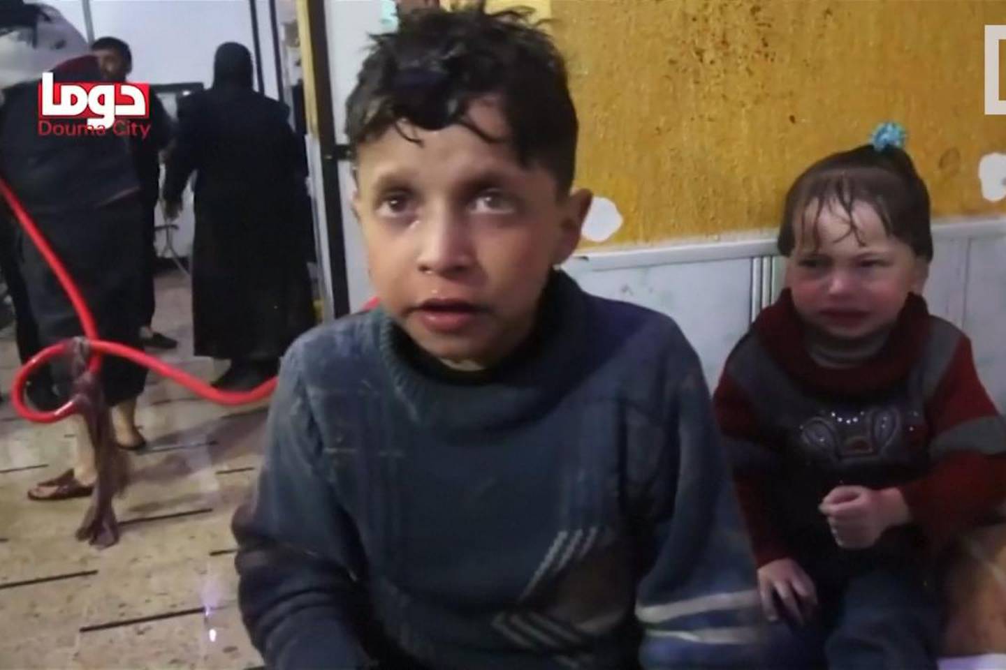 Syrians in Douma 'left suffocating amid air strike gas attack'