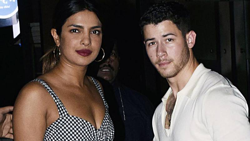 Nick Jonas Finally Confirms Engagement To Priyanka Chopra On Instagram