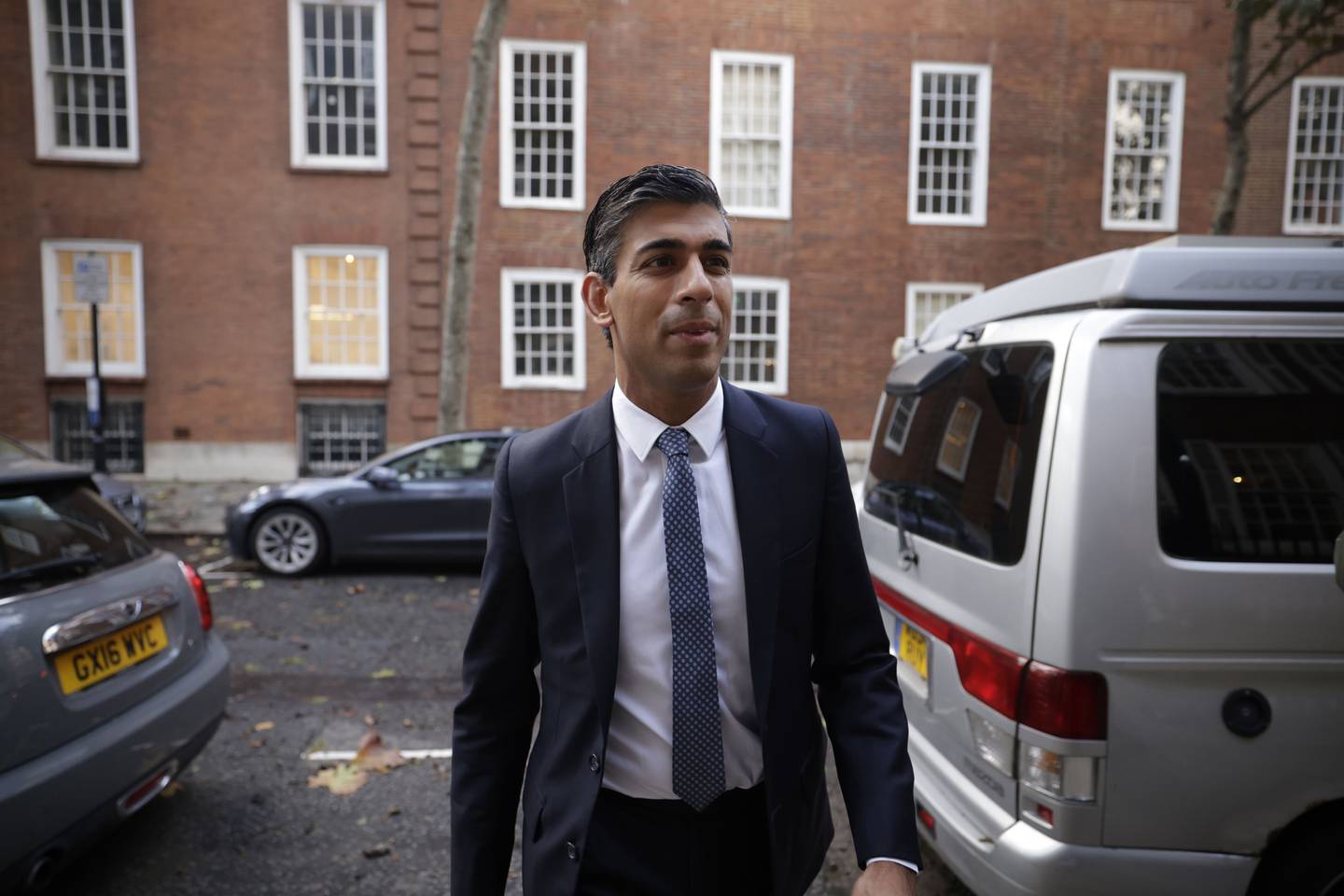 Many MPs in marginal seats sided with Rishi Sunak's campaign to lead Britain. Bloomberg