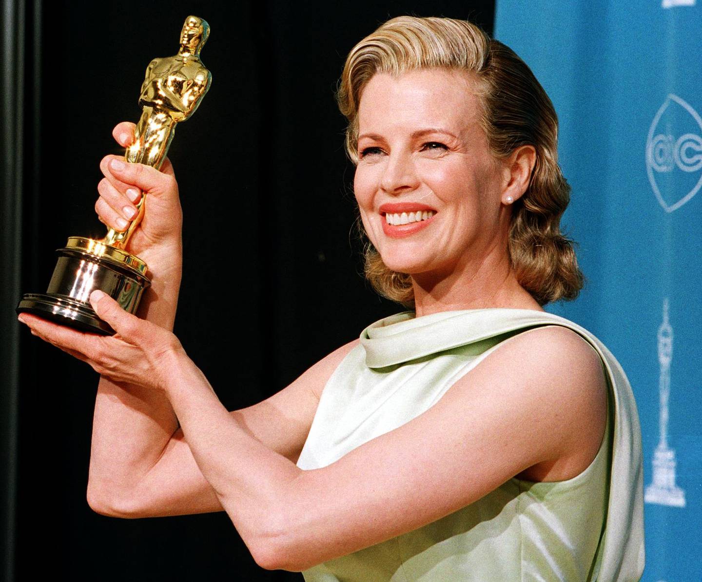 Kim Basinger, who won an Oscar for Best Supporting Actress for her role in 'LA Confidential', has spoken frankly about the agoraphobia which turned her into a recluse. AFP