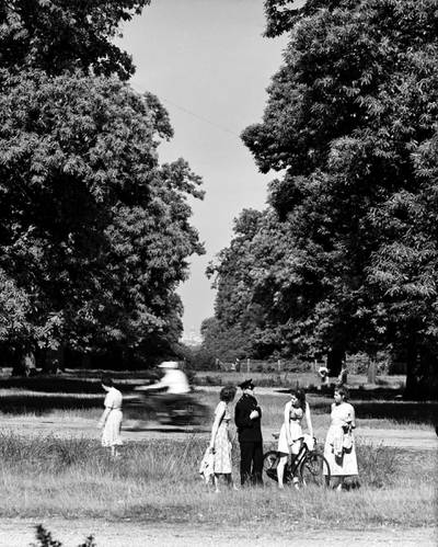 View of St Paul's Cathedral from King Henry's Mound, Richmond Park, Richmond, Greater London, 2nd July 1952. (Photo by Staff/Mirrorpix/Getty Images)