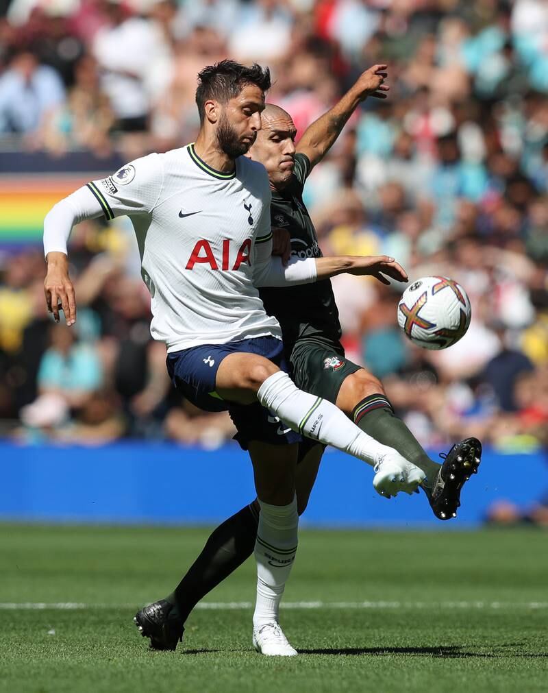 Rodrigo Bentancur – 8 A class act. Grew in presence as the game wore on and was a major factor in Spurs dominating the midfield battle. Rare to see a Saints player get anywhere near him. Booked and duly substituted as a precaution. Getty