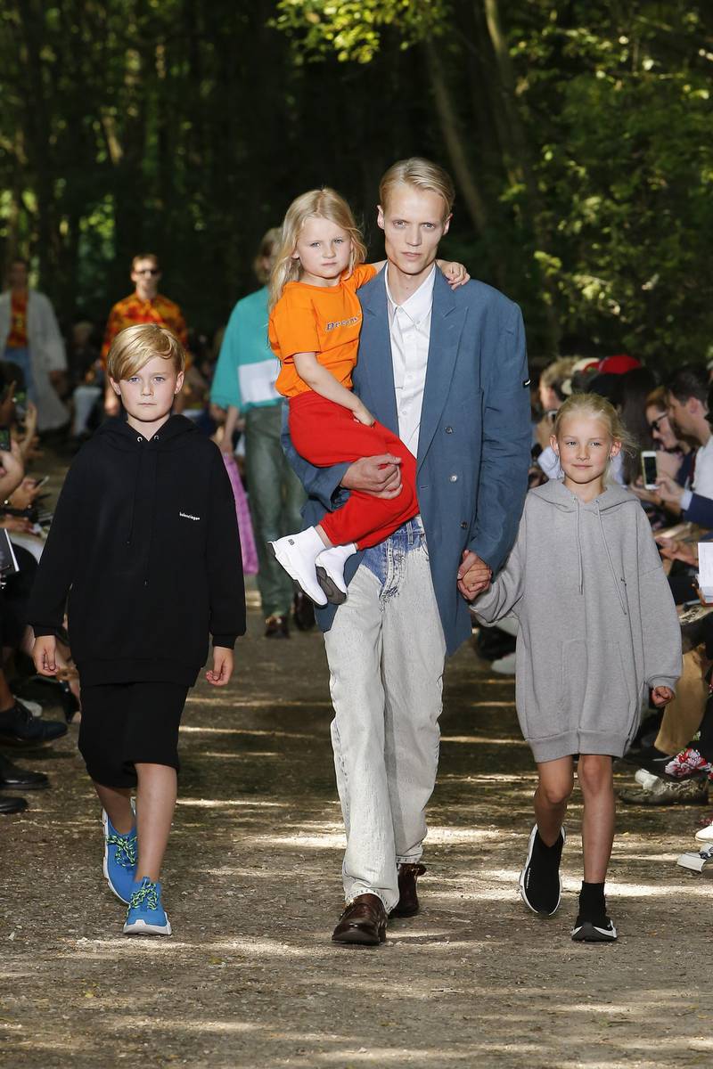 Dadcore by Balenciaga 