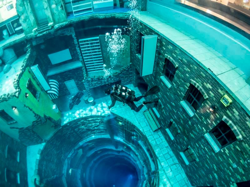Deep Dive Dubai pool, at 60m at its deepest, offers divers a unique experience