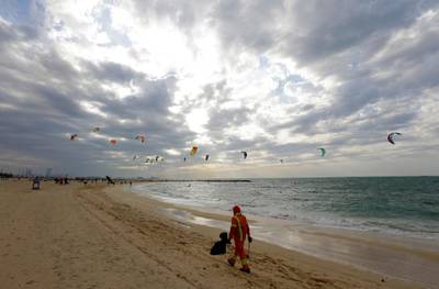 Dubai, United Arab Emirates - February 18, 2017.  Pleasane cool and windy weather at the Kite Beach area in Jumeirah.  ( Jeffrey E Biteng / The National ) *** Local Caption ***  JB180217-Weather03.jpg