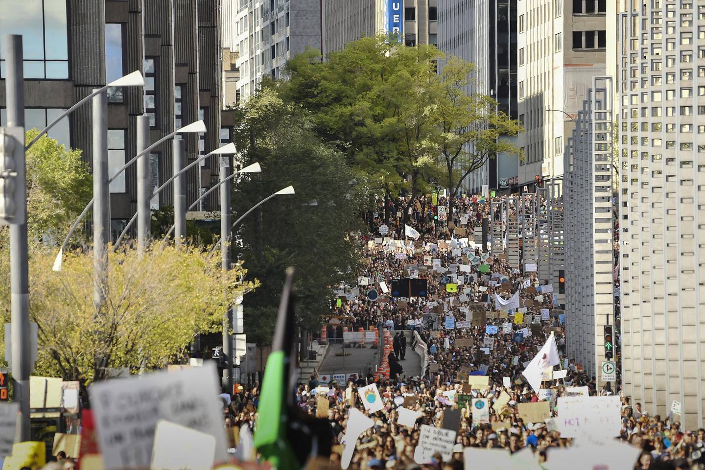 MONTREAL, QC - SEPTEMBER 27: Young activists and their supporters rally for action on climate change on September 27, 2019 in Montreal, Canada. Hundreds of thousands of people are expected to take part in what could be the city's largest climate march.   Minas Panagiotakis/Getty Images/AFP
== FOR NEWSPAPERS, INTERNET, TELCOS & TELEVISION USE ONLY ==
