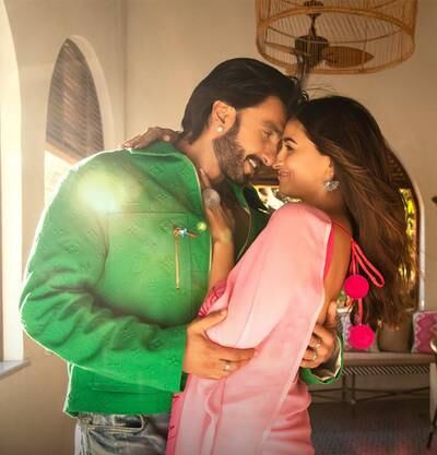 Ranveer Singh Seems to Be at The 'Pink' Of His Health Amid