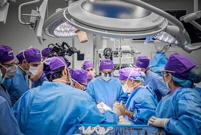 Surgeons at New York University Langone Health perform the transplant on Mr James. Photo: NYU Langone Health