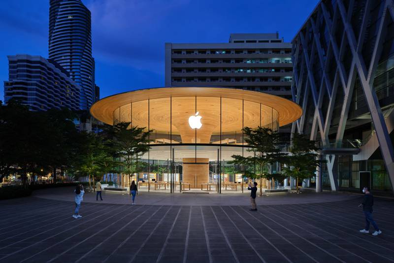 World's first floating Apple store to open Thursday in Singapore, ET Telecom