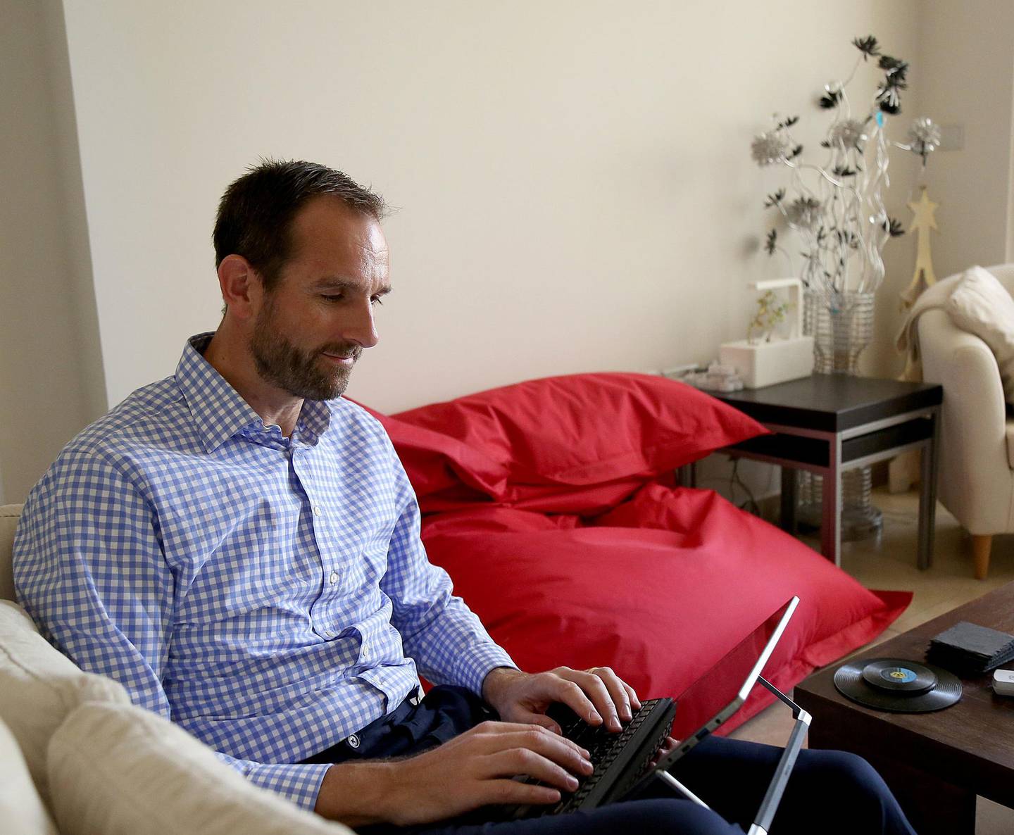 Dubai, 22,Nov, 2017: David Cox who retired at the age of 47 for business pose during the interview at his residence in Dubai. Satish Kumar for the National/ Story by Gillian Duncan