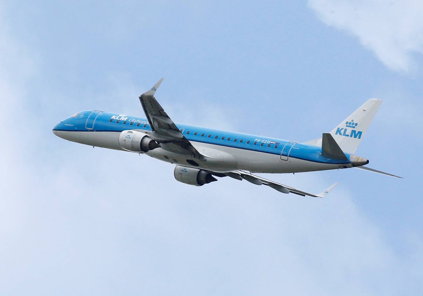 I passeggeri che volano con Air France - KLM dovranno ora pagare una tassa sul carburante sostenibile per l'aviazione.  Reuters