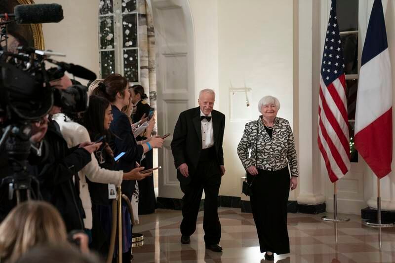 Janet Yellen, Secretary of the Treasury, and economist George Akerlof. EPA