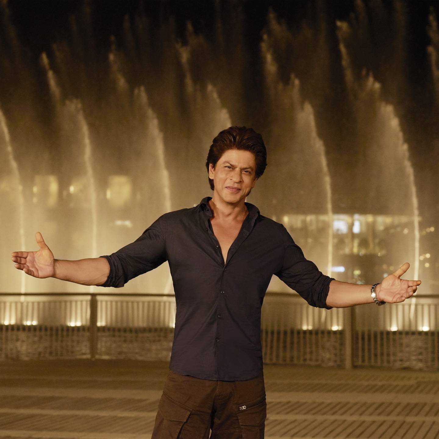 Shah Rukh Khan is see enjoying the Dubai Fountain as part of his #BeMyGuest video. Photo: Dubai Tourism