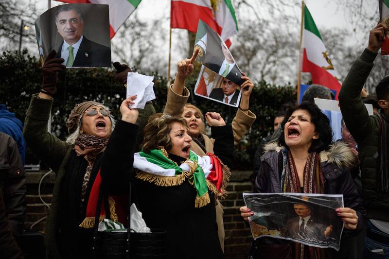 LONDON, ENGLAND - JANUARY 02:  Anti-regime protestors demonstrate outside the Iranian embassy on January 2, 2018 in London, England.  Protests in Iran have seen at least 12 people die during violent clashes over recent days.  (Photo by Leon Neal/Getty Images)