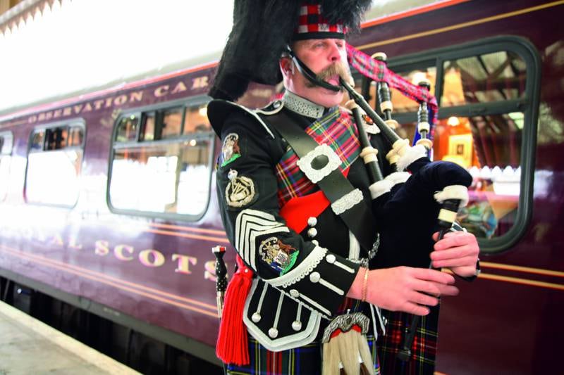 Le Royal Scotsman, exploité par Belmond, est le train le plus luxueux d'Écosse.  Photo: Dior