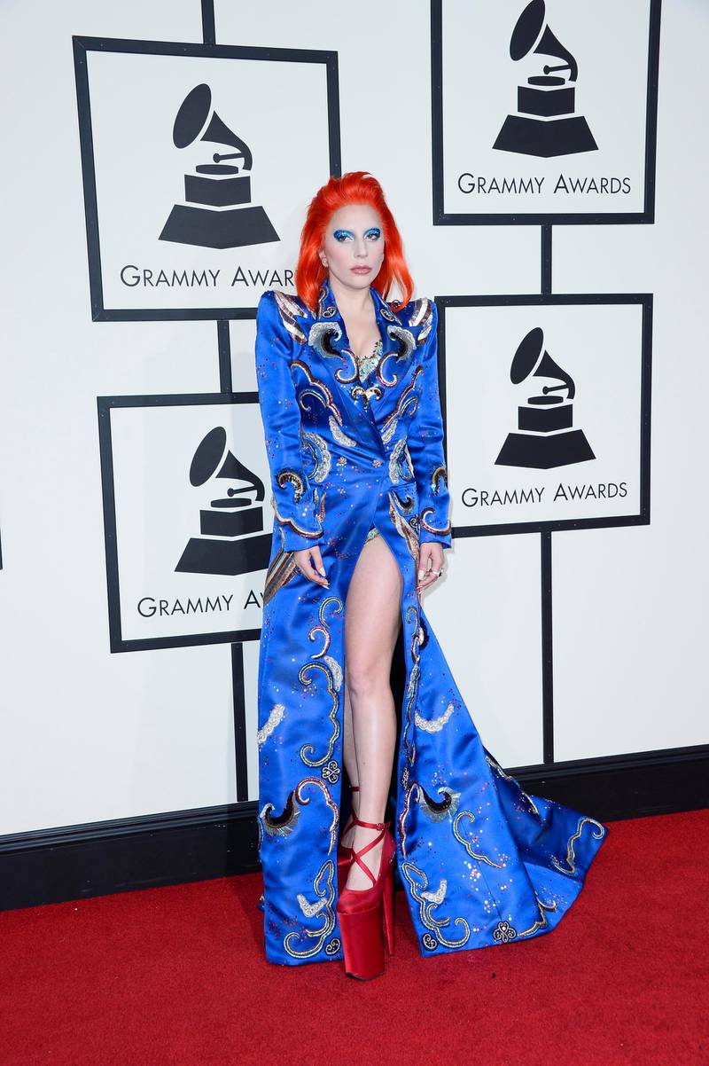 epa05163693 Lady Gaga arrives for the 58th annual Grammy Awards ceremony at the Staples Center in Los Angeles, California, USA, 15 February 2016.  EPA/PAUL BUCK