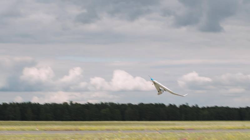 The three-metre-long scale model of the Flying-V takes to the sky from an airbase in Germany. Courtesy TUDelft 