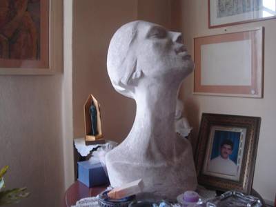 A corner of Leila Nseir’s home, featuring one of her sculptures. Photo: Saba Al Ali