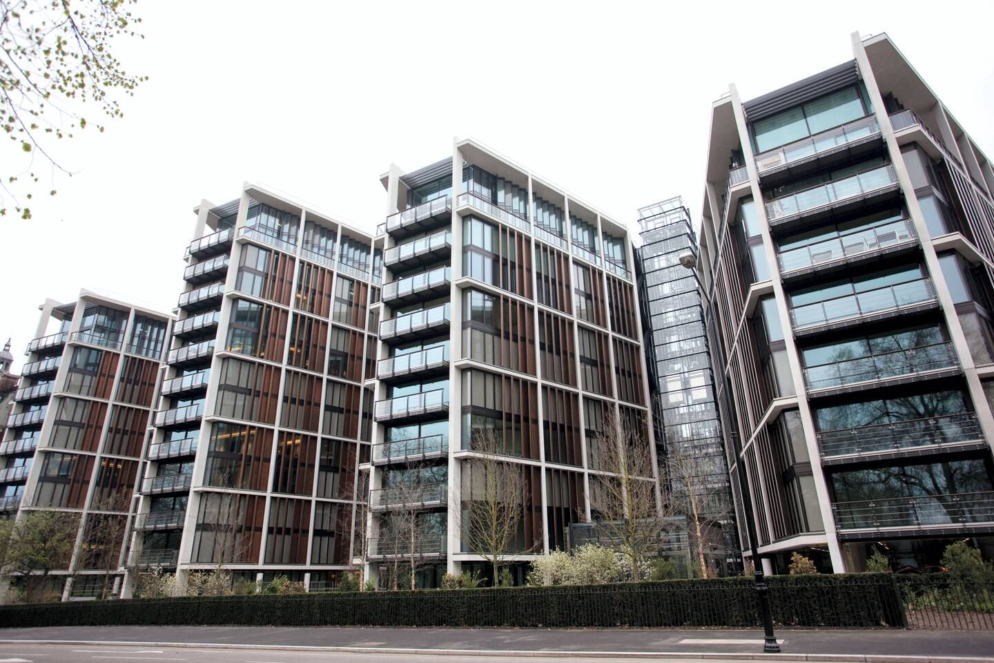 C3KRGA ONE HYDE PARK the most expensive luxury residential property in the world developed by Nicholas and Christian Candy.