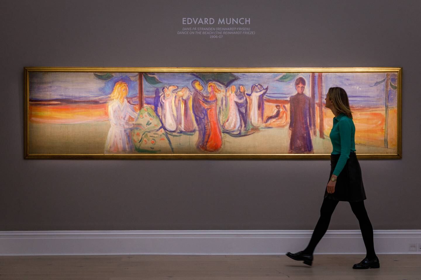 Ein weiteres restituiertes Werk, Edvard Munchs Dance on the Beach, wurde bei Sotheby's für 16,9 Millionen Pfund (20,5 Millionen Dollar) versteigert.  Getty Images 