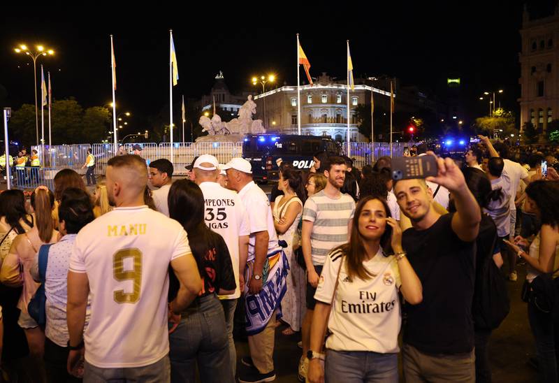 Real Madrid fans celebrate in Cibeles. Reuters