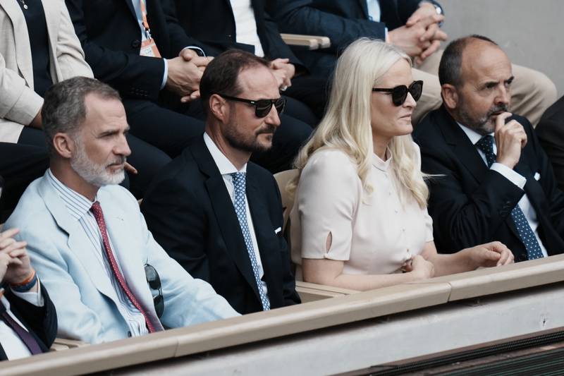 From left, Spain's King Felipe VI, Norway's Crown Prince Haakon, and Crown Princess Mette-Marit watch the French Open final in Paris on Sunday. AP