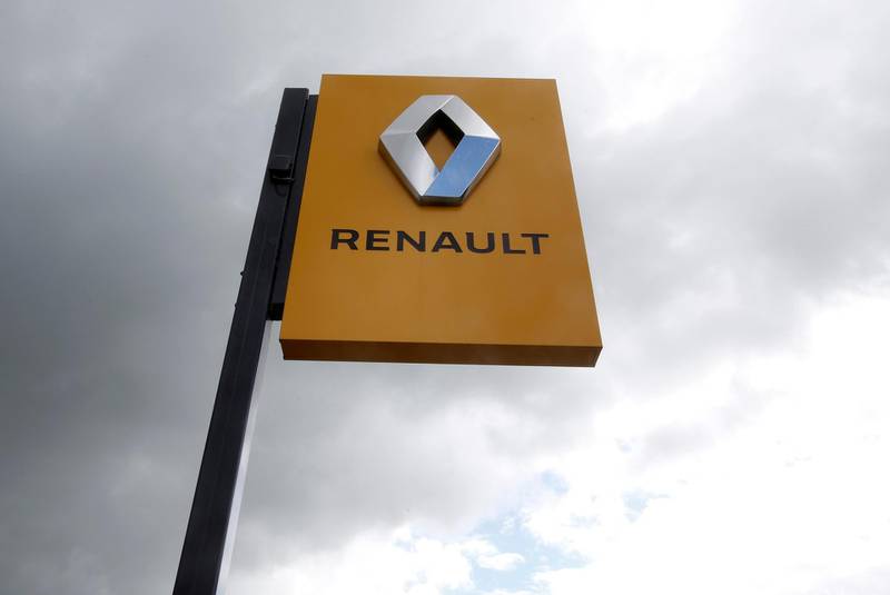 FILE PHOTO: The logo of French car manufacturer Renault at a dealership in Bordeaux, France, June 12, 2019. REUTERS/Regis Duvignau/File Photo