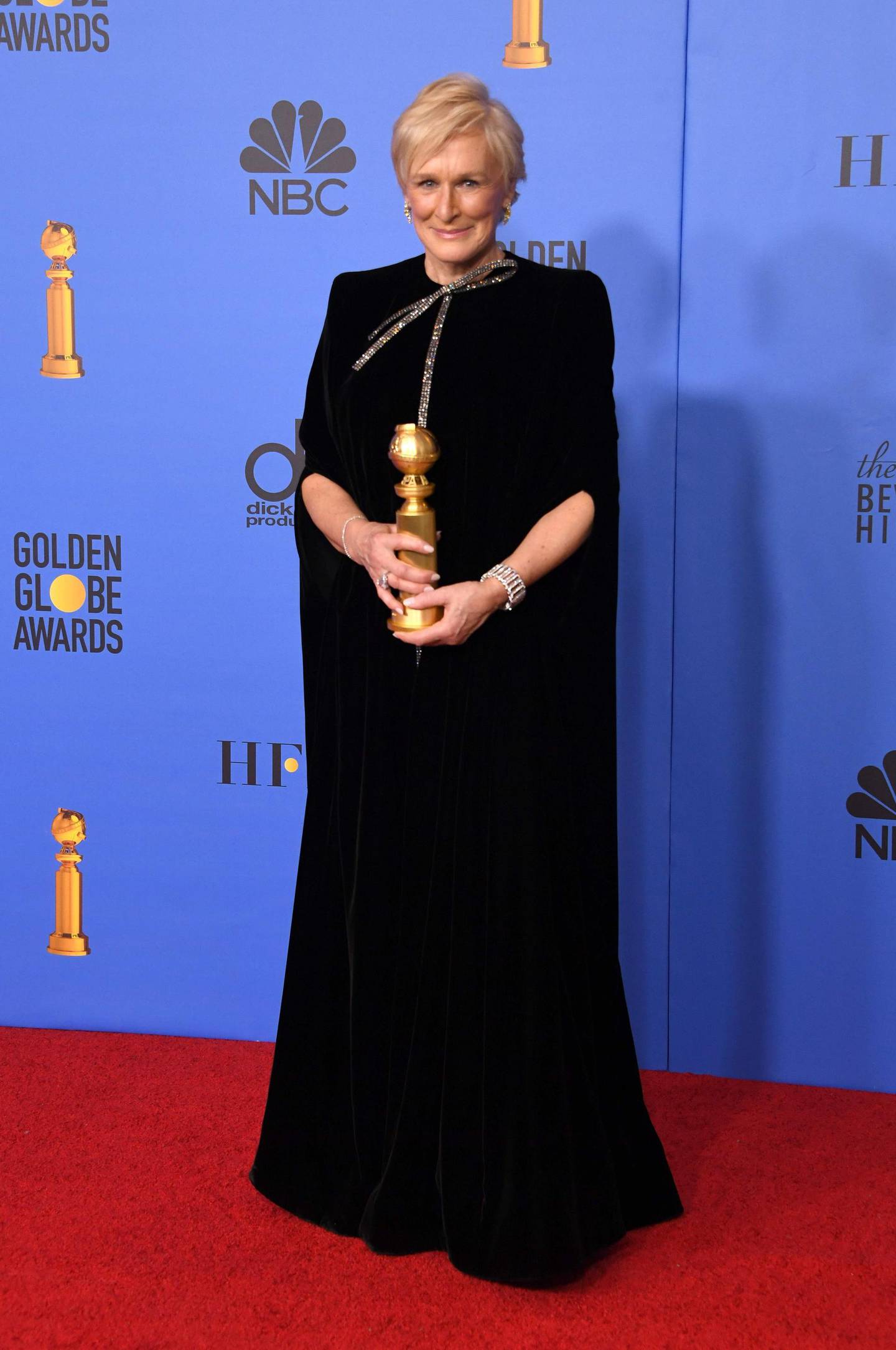 Best Actress in a Motion Picture – Drama for "The Wife" winner Glenn Close poses with the trophy during the 76th annual Golden Globe Awards on January 6, 2019, at the Beverly Hilton hotel in Beverly Hills, California. / AFP / Mark RALSTON
