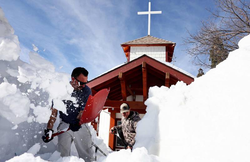 Some California residents have been stranded for more than 10 days due to snowfall. Getty / AFP