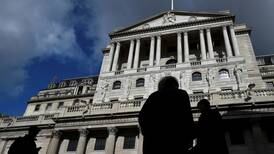Bank of England avoids intervening in pound slump 