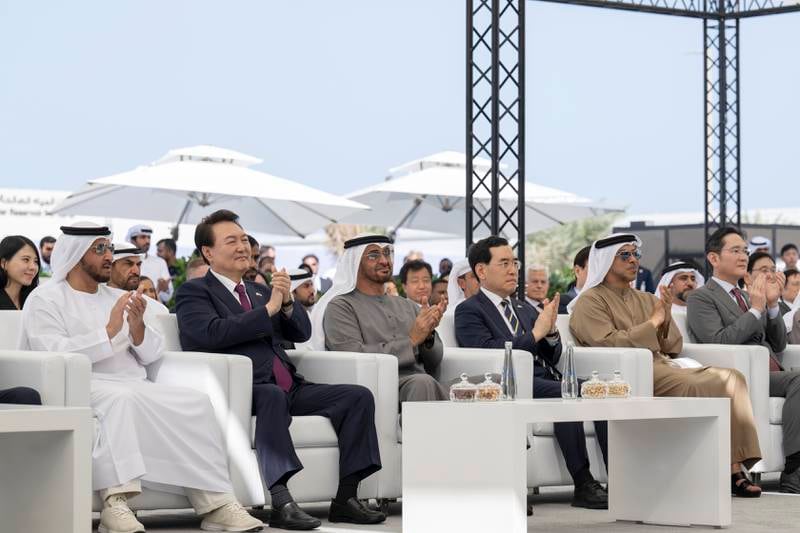 President Sheikh Mohamed with South Korean President Yoon Suk Yeol, Sheikh Mansour bin Zayed, Deputy Prime Minister and Minister of the Presidential Court and Lee Chang-yang, South Korean Minister of Trade, Industry and Energy at Barakah Nuclear Energy Plant on Monday. Presidential Court
