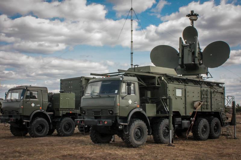 A Krasukha-4 electronic warfare system. The technology was meant to be an important asset in Russia’s initial offensive, allowing it to track Ukrainian units, locate and jam drones, and eavesdrop on top-level conversations. Photo: Wikimedia Commons