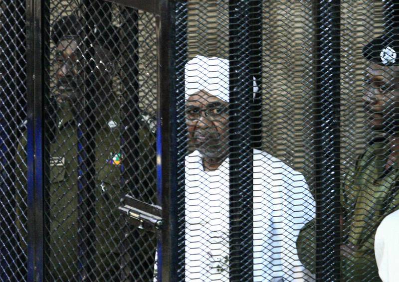 Al Bashir appears in court in the capital Khartoum on August 31, 2019 to face charges of illegal acquisition and use of foreign funds. Judge Al Sadiq Abdelrahman said authorities seized €6.9 million, $351,770 and 5.7 million Sudanese pounds from Bashir’s home that he had acquired and used illegally.