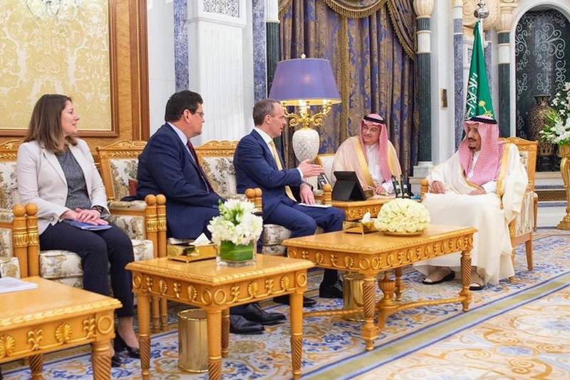 Stephanie Al Qaq attends a meeting between Dominic Raab and King Salman.  @KSAmofaEN via Twitter