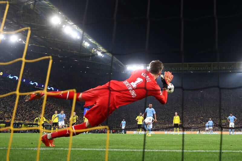 BORUSSIA DORTMUND PLAYER RATINGS: Gregor Kobel 7 – Had very little to do until he faced Mahrez from the spot, and he saved the Algerian’s penalty to keep the scores level. He followed this with saves from Gundogan and Alvarez. Getty