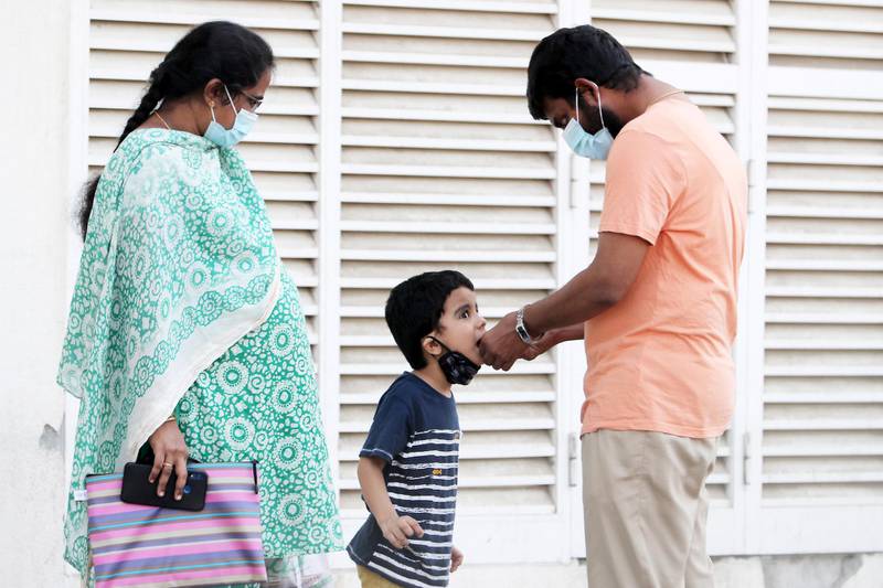 DUBAI, UNITED ARAB EMIRATES , October 3 – 2020 :- People wearing protective face mask as a preventive measure against the spread of coronavirus in Al Karama area in Dubai. (Pawan Singh / The National) For News/Stock/Online.