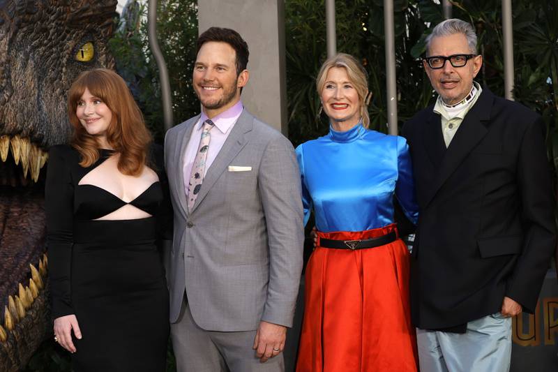 HOLLYWOOD, CALIFORNIA - JUNE 06: (L-R) Bryce Dallas Howard, Chris Pratt, Laura Dern, and Jeff Goldblum attend the Los Angeles premiere of Universal Pictures' "Jurassic World Dominion" on June 06, 2022 in Hollywood, California.    Frazer Harrison / Getty Images / AFP
